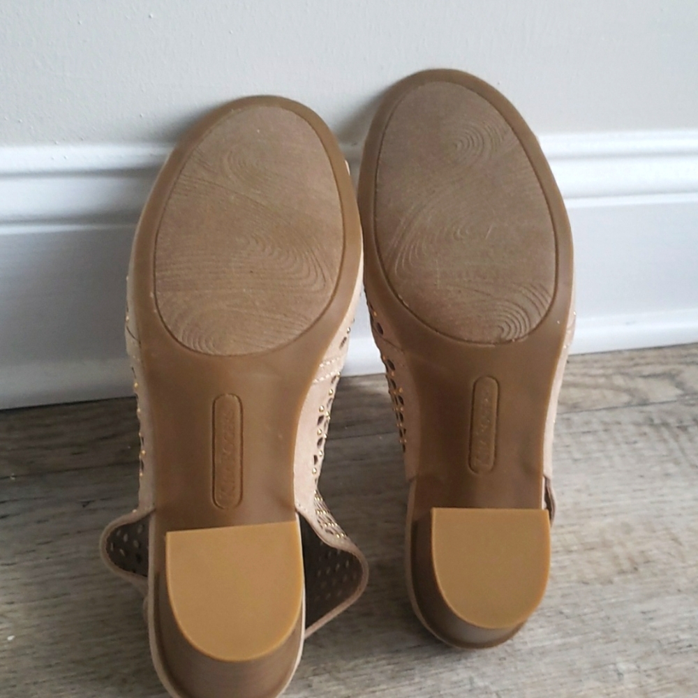 Kim Rogers Susie Sandals in Beige - Picture 9 of 11